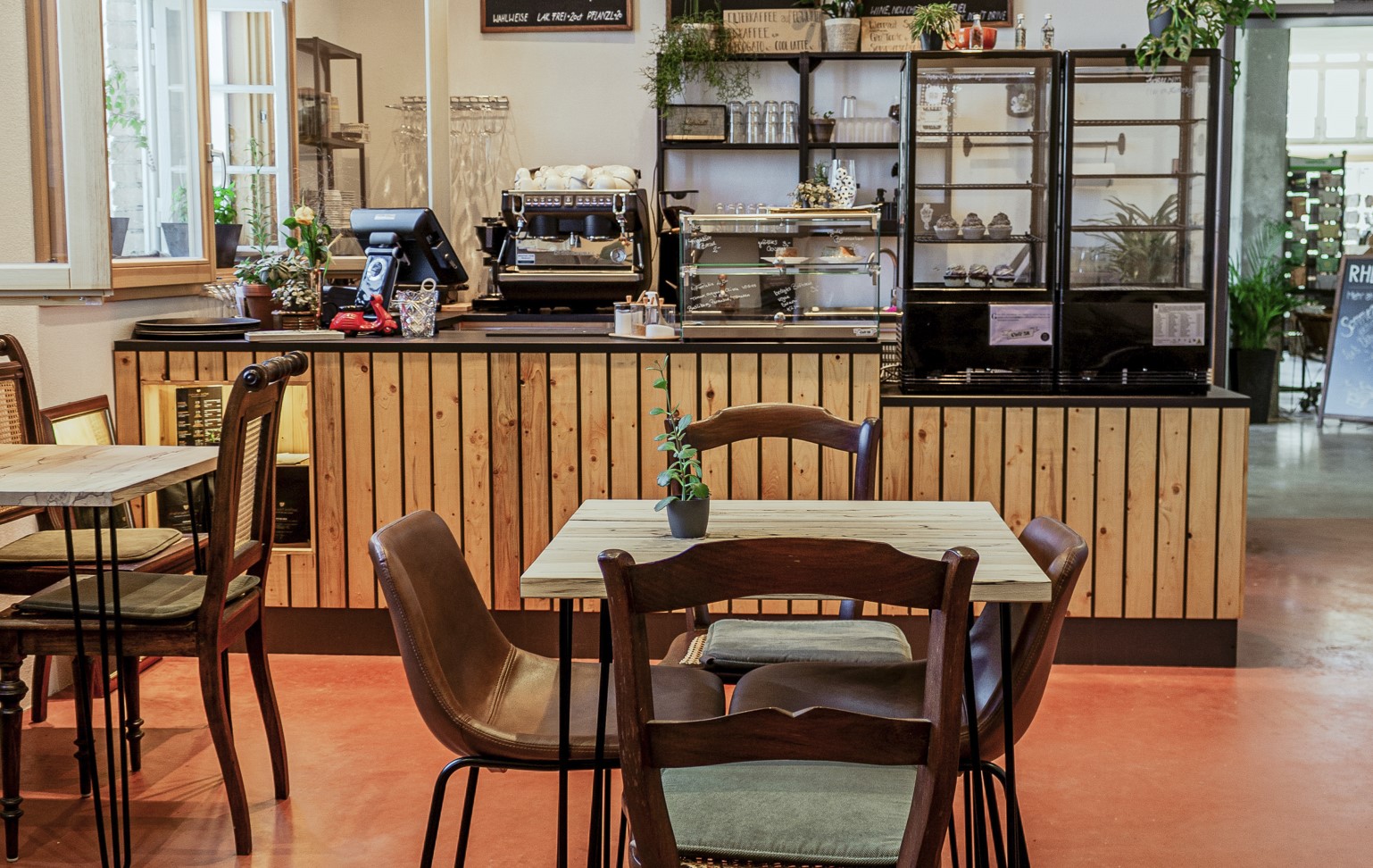 Innenraum Café 58 in der Reithalle Achern